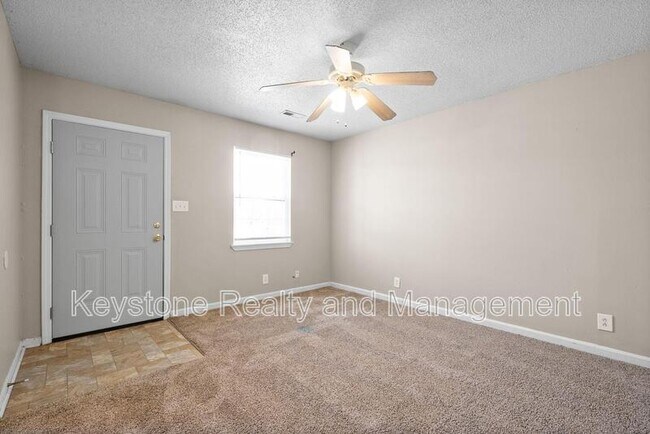 Photo - 1375 Thompsonville Ln