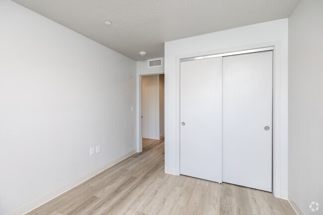 2BR, 2BA - 955SF - Second Bedroom