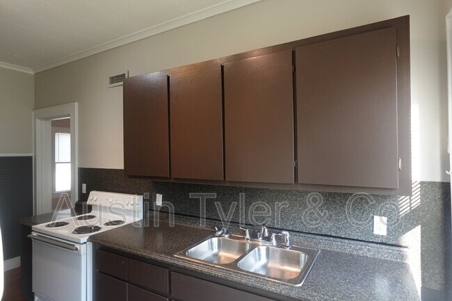 Photo - 4326 Wilton St