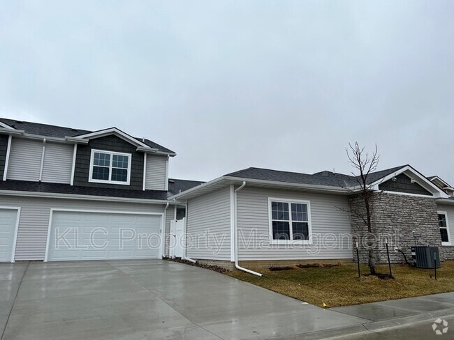 Building Photo - 8951 Calpurnia Dr Rental