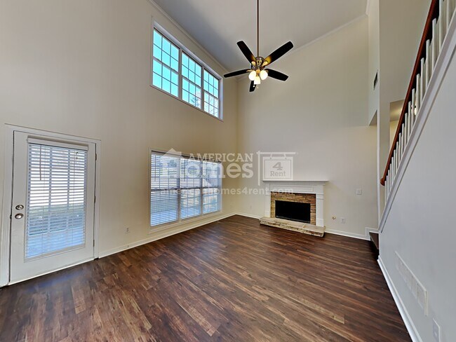 Photo - 3204 Chippewa Run NW