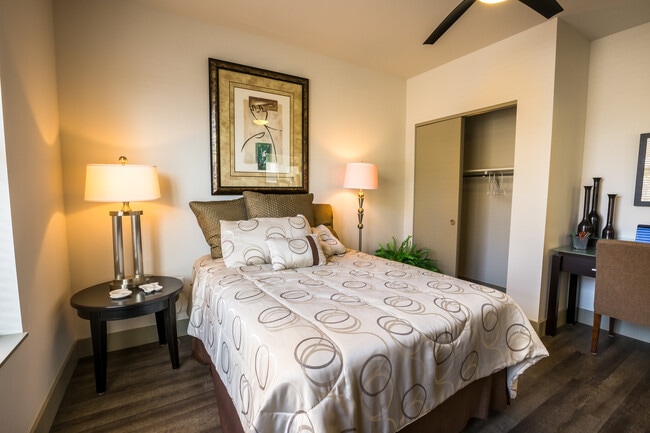 Second bedroom (2Br2Ba)