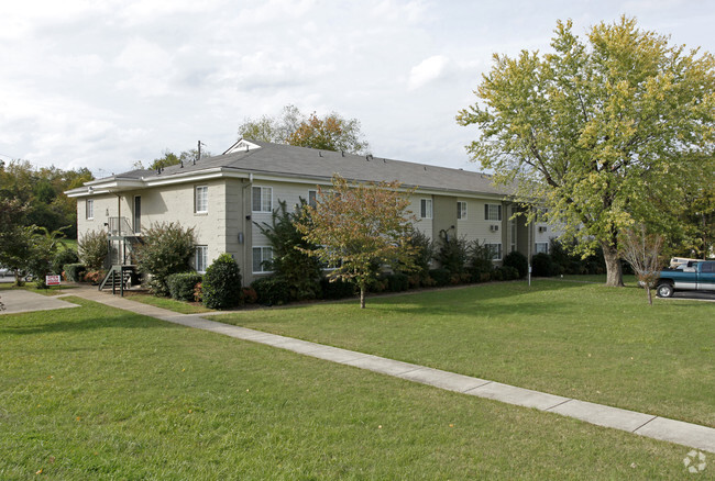 Building Photo - Oaks at Old Hickory Rental