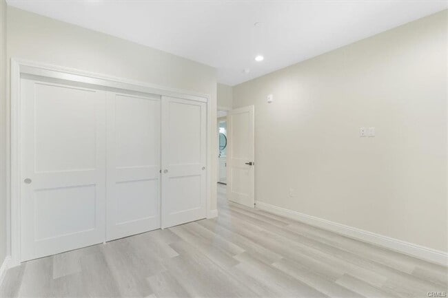 Photo - 571 Lincoln Ave