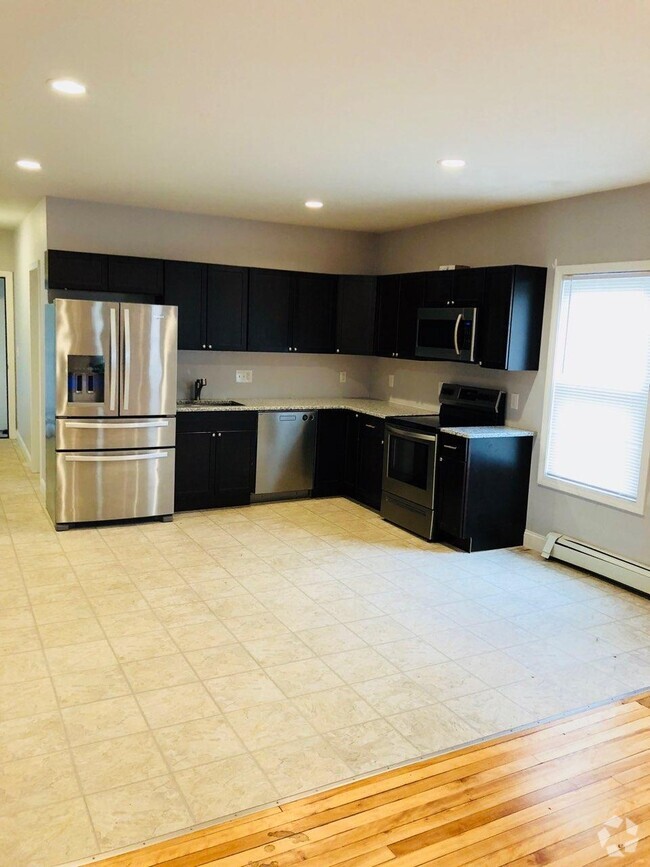 Building Photo - 86 May St Unit 3 Rental