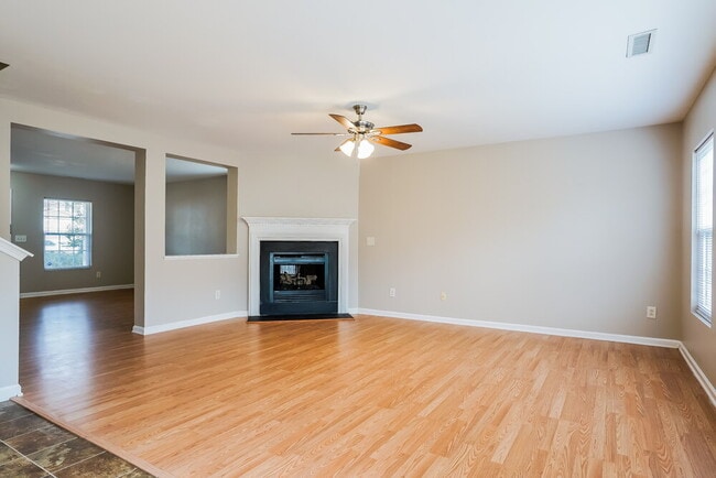 Photo - 107 Sleeper Car Ln