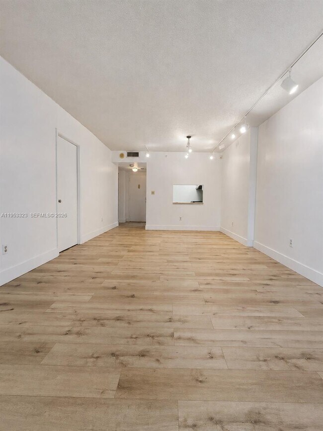 Photo - 1470 NE 123rd St Unit A1011