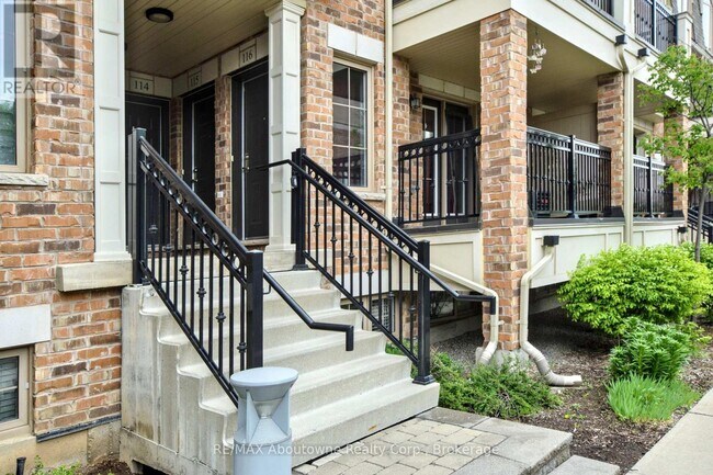 Photo - 2441 Greenwich Dr