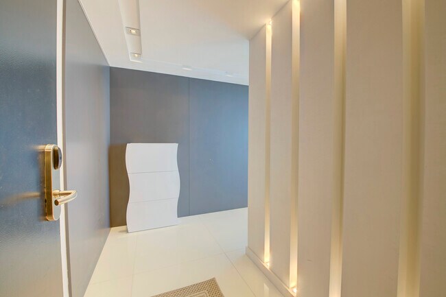 Photo - 6899 Collins Ave