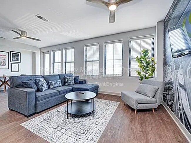 Photo - 1302 N Main St Unit 209