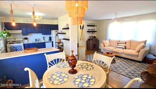 Building Photo - 364 Westwood Ave Unit 36