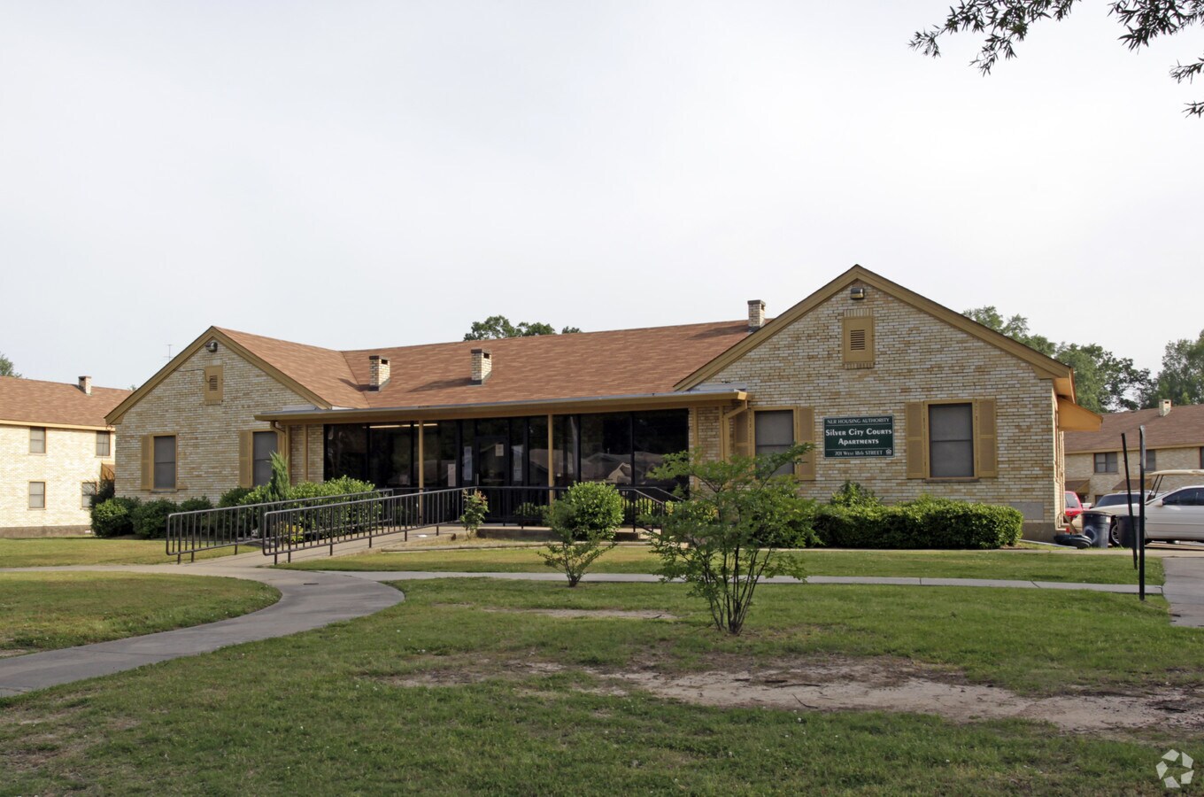 Photo - Silver City Courts