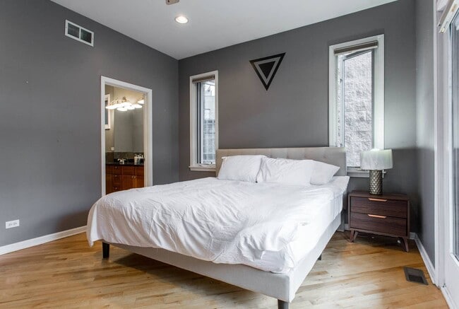 1235 N Cleaver St Unit 1