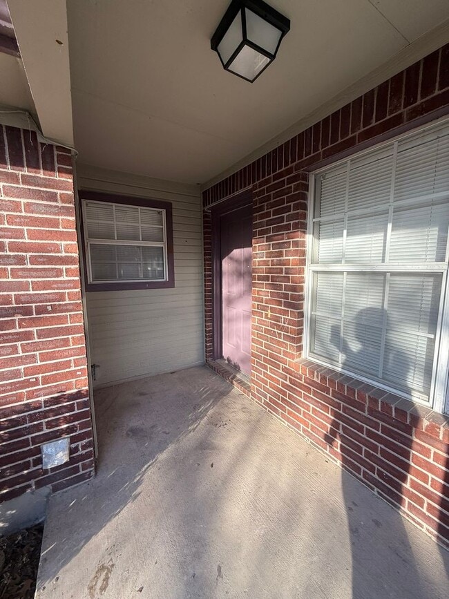 Photo - Yik Properties #1 (1904 Alex Ave) Unidad A