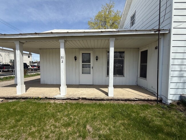 Building Photo - 31 E Ash Unit 2