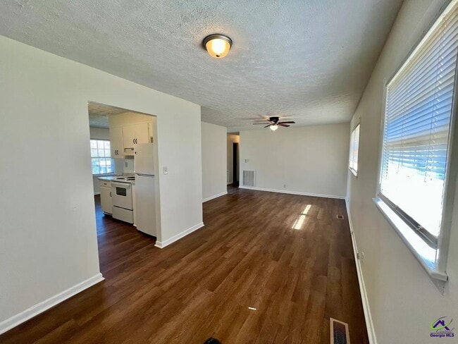 Photo - 2209 Macy Ave