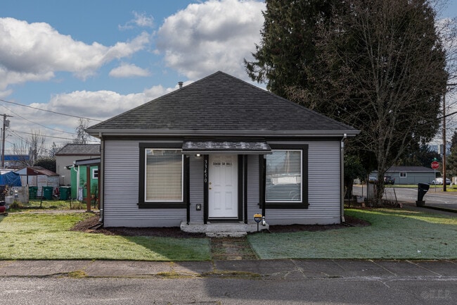 Building Photo - 33450 SW Hall St