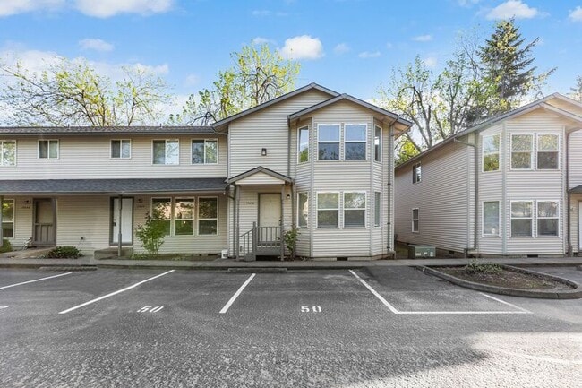 Building Photo - 17450 SE 82nd Dr