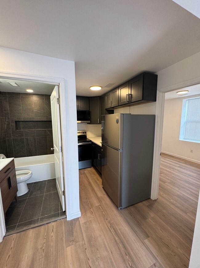 Photo - 839 S Jackson St Unit 4