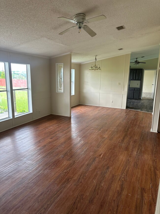 Photo - 3205 Eddy-Gatesville Pkwy
