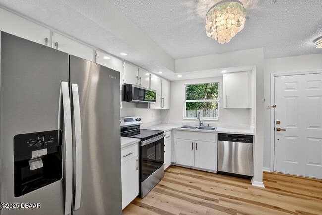 Photo - 713 Laurel Bay Cir