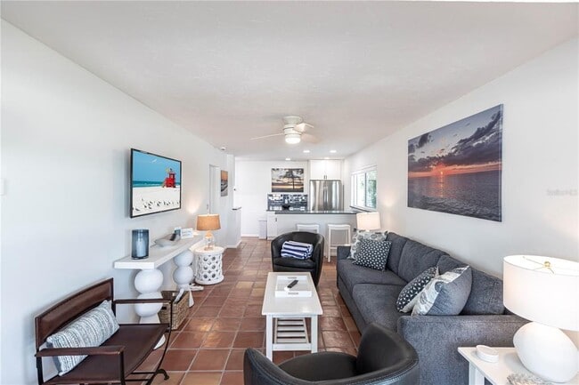 Building Photo - 6020 Midnight Pass Rd