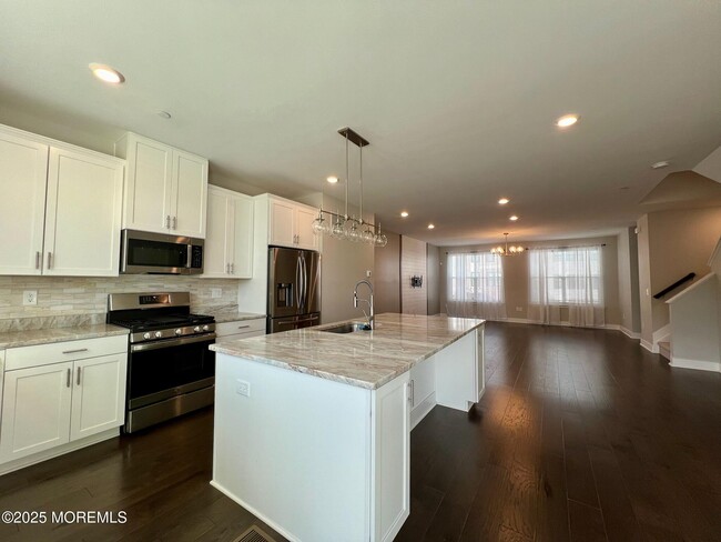 Photo - 32 Mariveles Wy