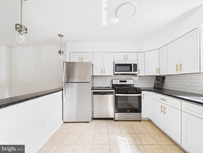 Photo - 3830 Fairmount Ave