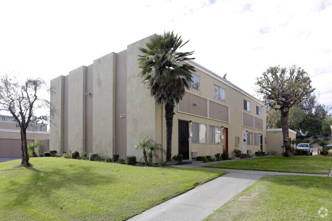 Photo - Palm Tree Gardens Apartments