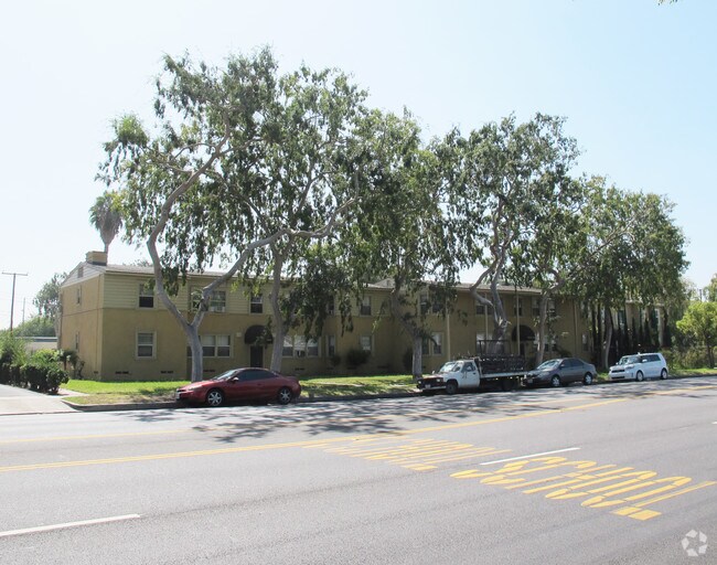 Photo - Hensel Garden Apartments