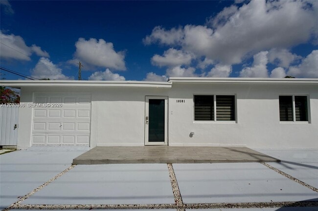 Building Photo - 10381 SW 32nd St