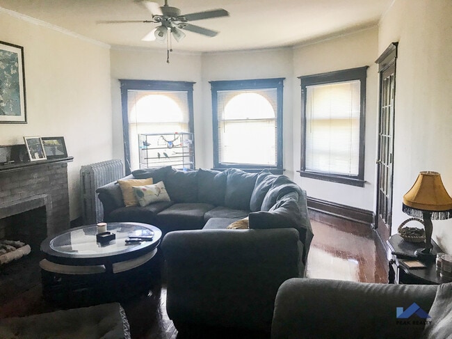 Photo - 1703-13 Ridge Ave.