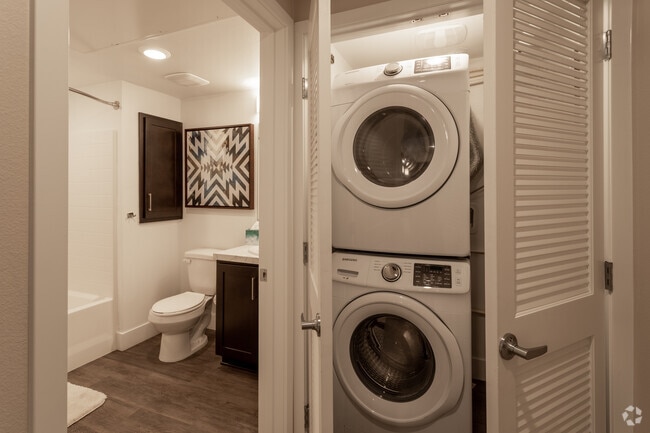 Balboa 2BR, 2BA - 1060 SF