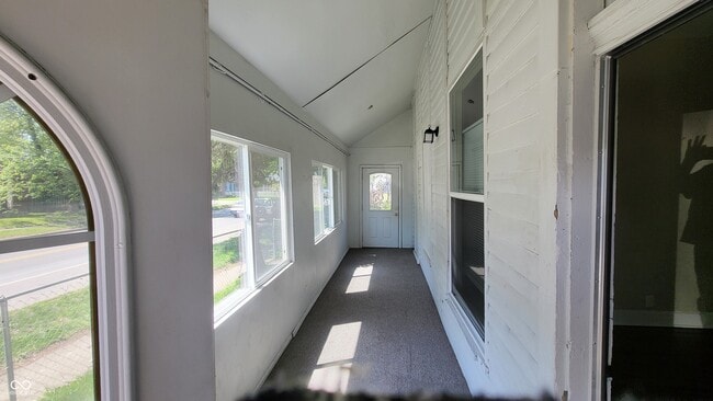 Photo - 1314 E 10th St