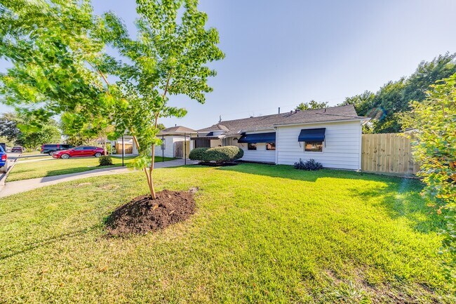 Photo - 1304 Pugh Dr