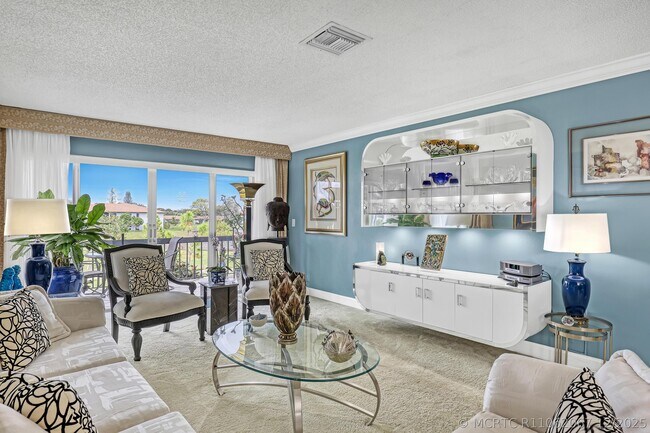 Photo - 13833 Royal Palm Ct Unit B
