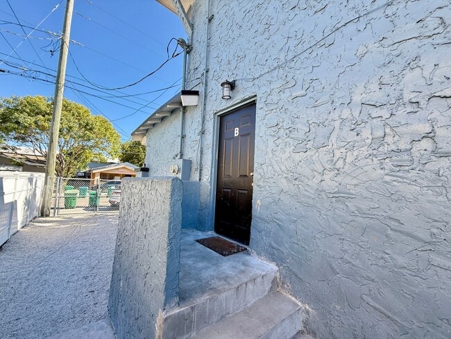 Photo - Renovated Large 3 Bed 1 Bath Unit Available For Rent Located In Little Havana. Unit B