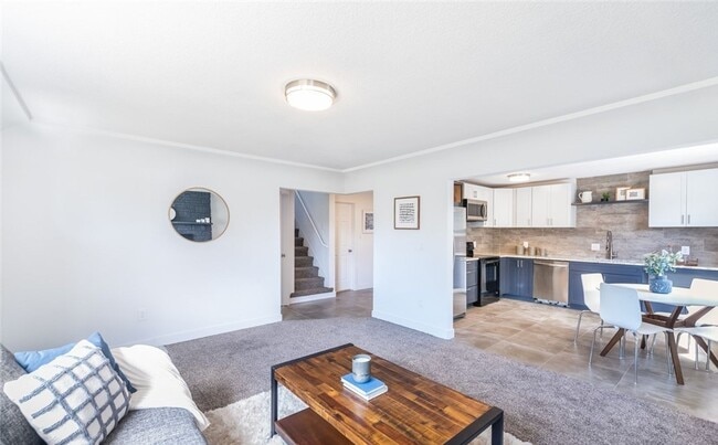 Photo - Perfect & Charming 3 bedroom Plus 1.75 Bath Craftsman Home in Tacoma!!