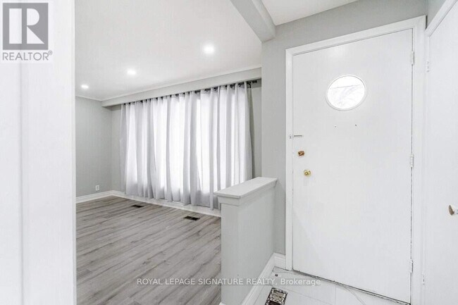 Photo - 30 Gunton Dr