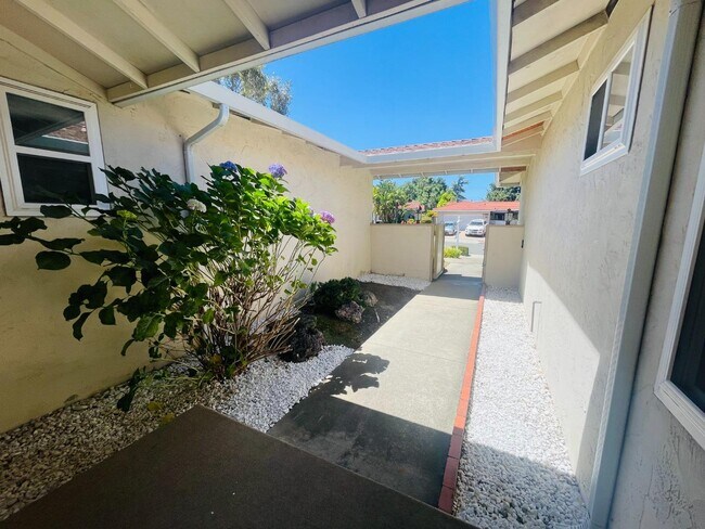 Photo - 1150 Stafford Dr