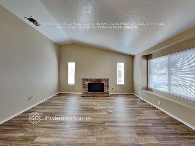 Photo - 1474 Marymount St