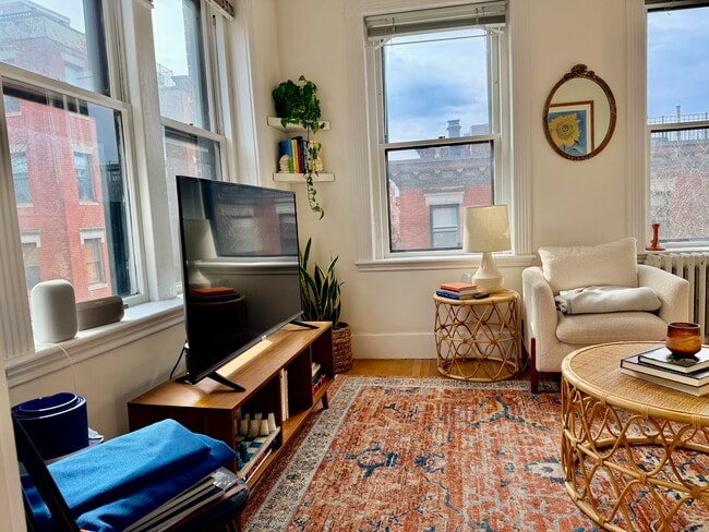 Building Photo - 15 Revere St Unit 9