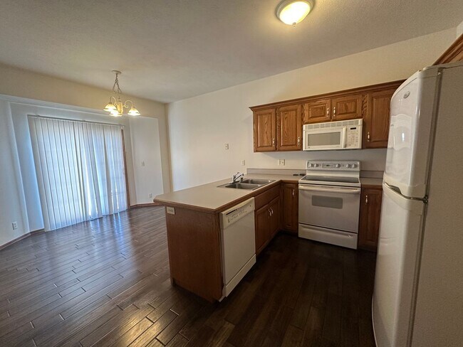 Photo - 3 bed 2.5 bath in Chesterfield Village in Springfield