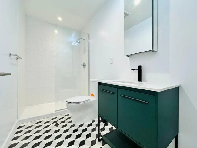 Photo - Furnished room/NOT APARTMENT Unit 2