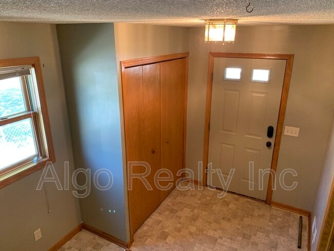 Photo - 2827 N Aldrich Ave
