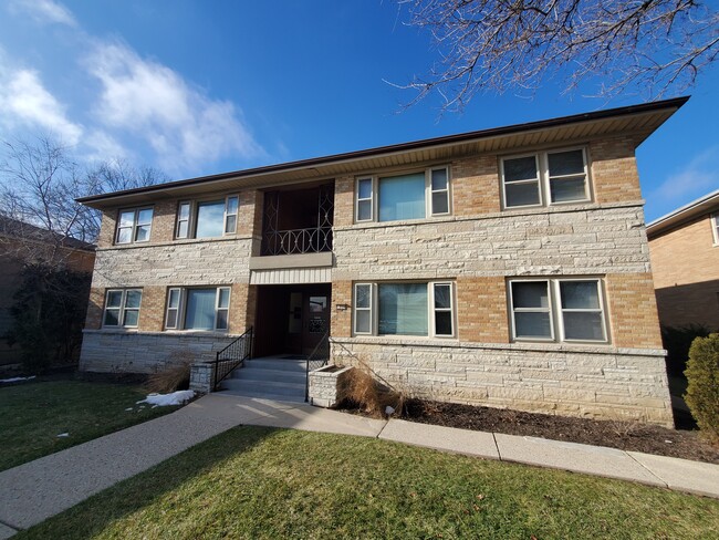 Photo - Forest Home 8 Unit Unit 1