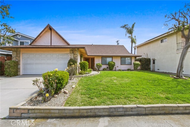 Photo - 16622 Robert Ln House
