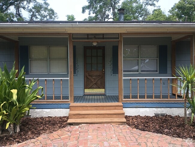 Building Photo - 460 Paradise Ln Rental