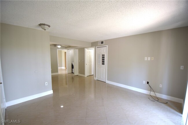 Photo - 3405 Winkler Ave Condominio Unidad 201