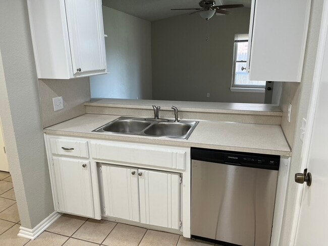 Photo - 1207 Sequoyah Cir